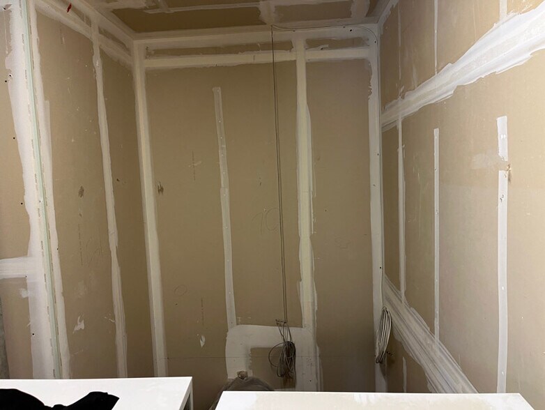 More Photos Of 1400-1498 San Leandro Blvd, San Leandro Apartments For Lease