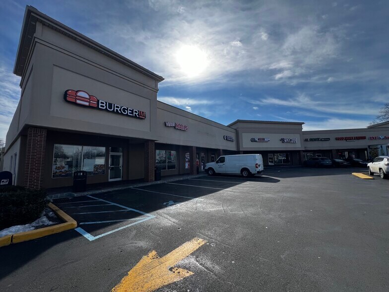 More Photos Of 430 Market St, Elmwood Park Unknown For Lease