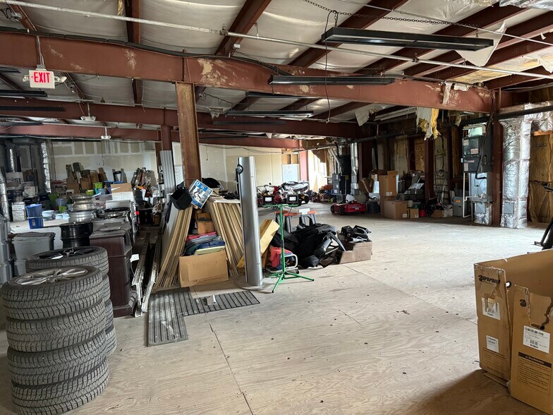 More Photos Of 49550-49560 Van Dyke Rd, Shelby Township Freestanding For Lease