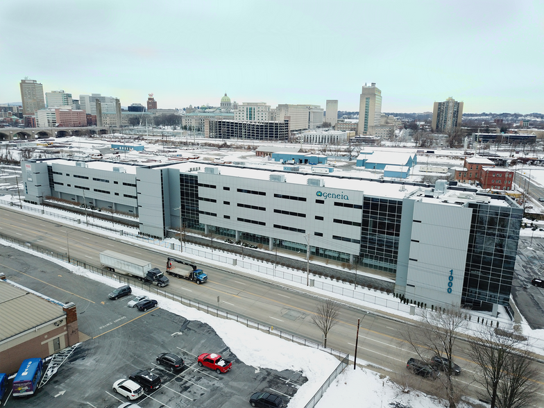 More Photos Of 1000 N Cameron St, Harrisburg Flex For Sale