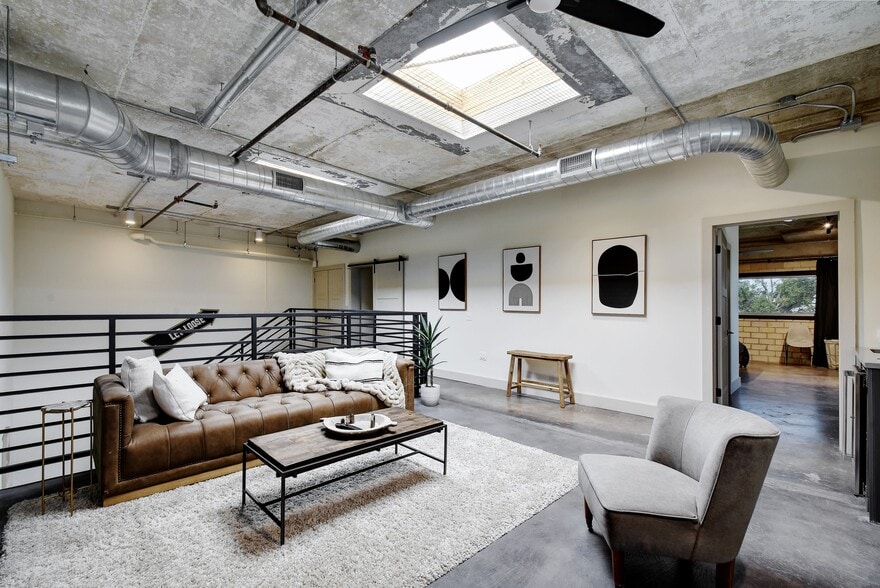 More Photos Of 215 Coca Cola Pl, San Antonio Apartments For Lease