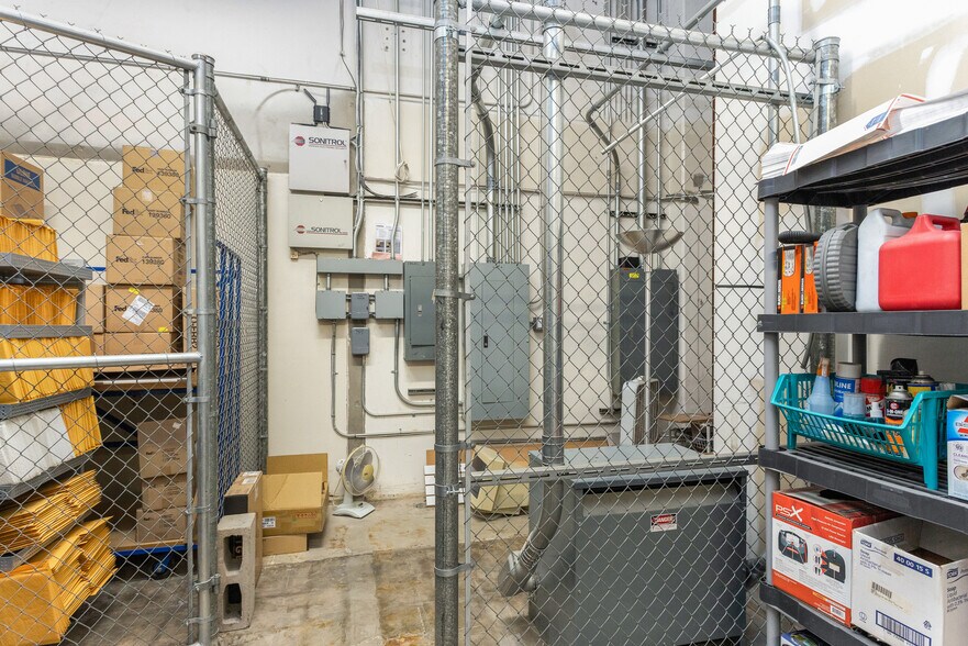 More Photos Of 2991-2995 E White Star Ave, Anaheim Warehouse For Sale