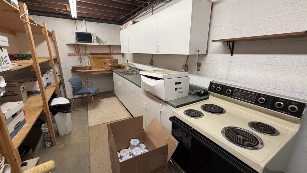 More Photos Of 205 State Route 31 N, Washington Office Residential For Sale