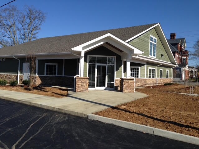 Primary Photo Of 316 7th St, Bristol Medical For Sale