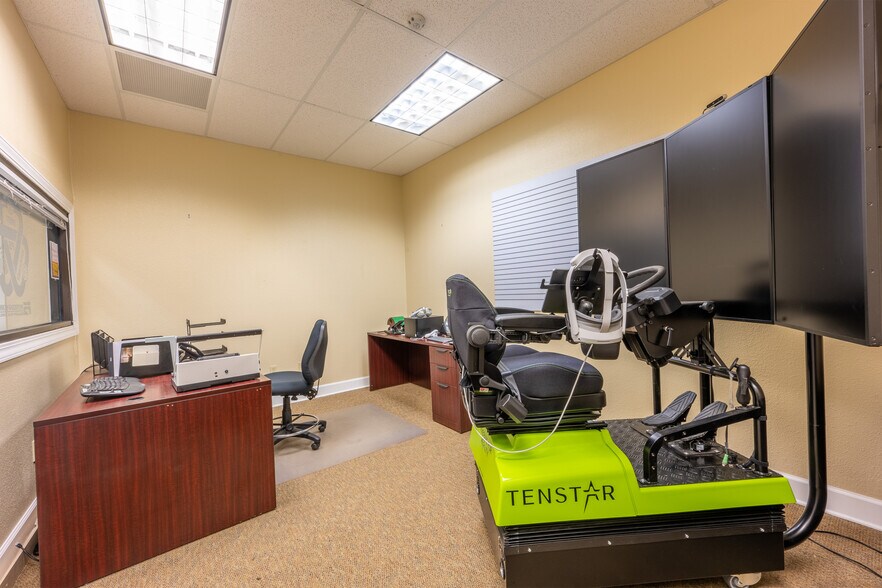 More Photos Of 6380 Phillips Hwy, Jacksonville Office For Lease