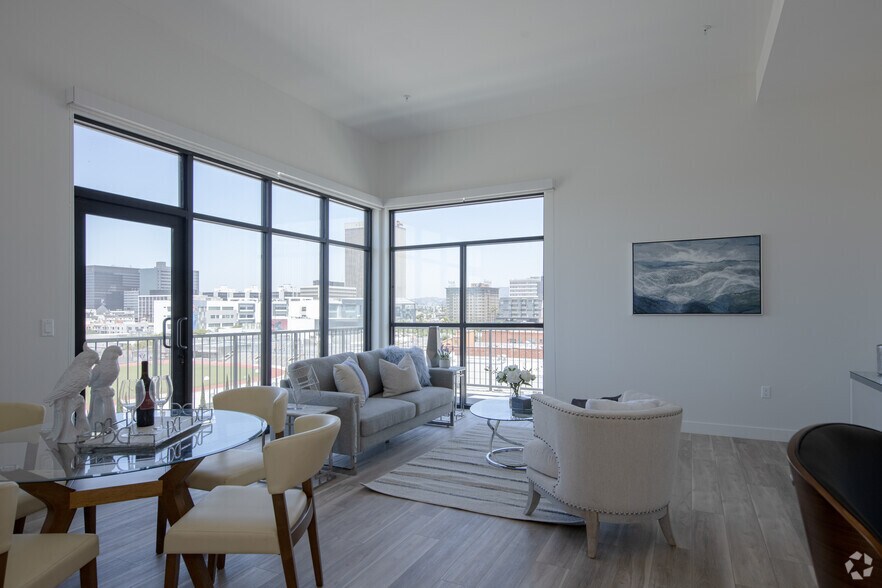 More Photos Of 801 S Berendo St, Los Angeles Apartments For Lease