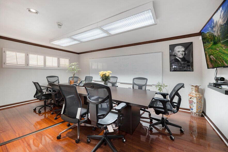 More Photos Of 635 W Foothill Blvd, Monrovia Loft Creative Space For Sale