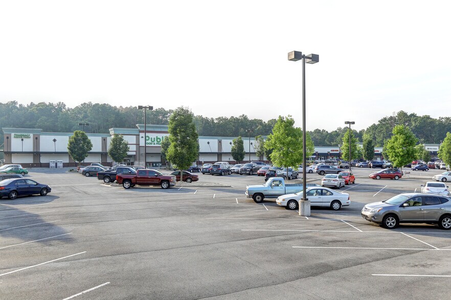 More Photos Of 7014-7048 City Center Way, Fairview Freestanding For Lease