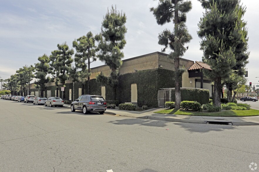 More Photos Of 14001-14005 Ramona Blvd, Baldwin Park Storefront For Lease