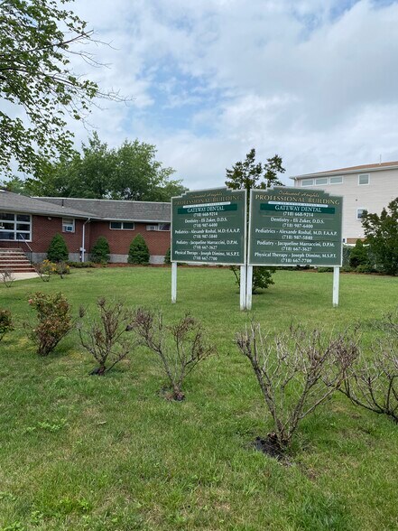 More Photos Of 299 Guyon Ave, Staten Island Medical For Lease