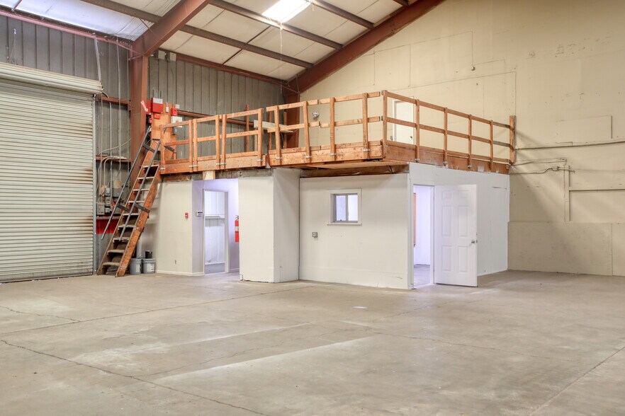 More Photos Of 504 S Western Ave, Santa Maria Warehouse For Sale