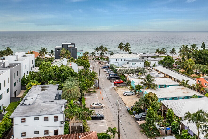 More Photos Of 333 Walnut St, Hollywood Hotel For Sale