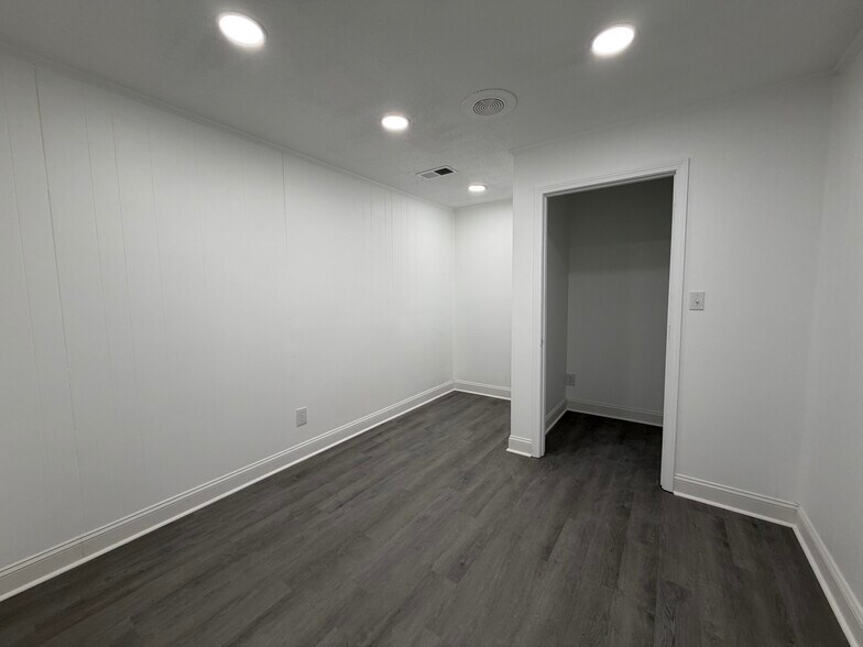 More Photos Of 120 E Phifer St, Monroe Medical For Lease