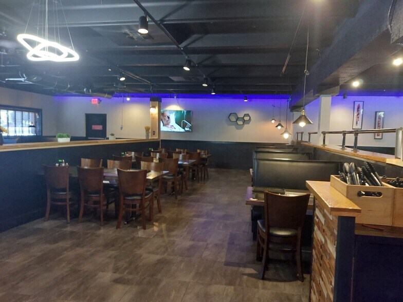 More Photos Of 5101 E Colonial Dr, Orlando Restaurant For Sale