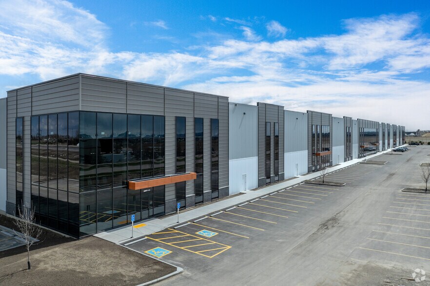 More Photos Of 292230 Wagon Wheel Blvd, Calgary Warehouse For Lease
