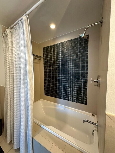 More Photos Of 17315 Collins Ave, Sunny Isles Beach Hotel For Sale