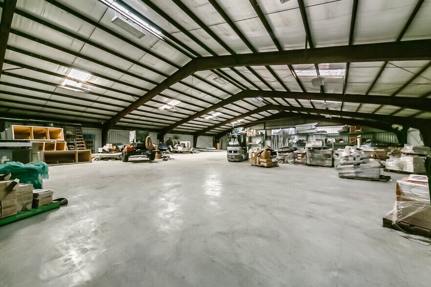 More Photos Of 8313 Braniff St, Houston Warehouse For Sale