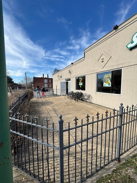 More Photos Of 2253 S Grand Blvd, Saint Louis Freestanding For Lease