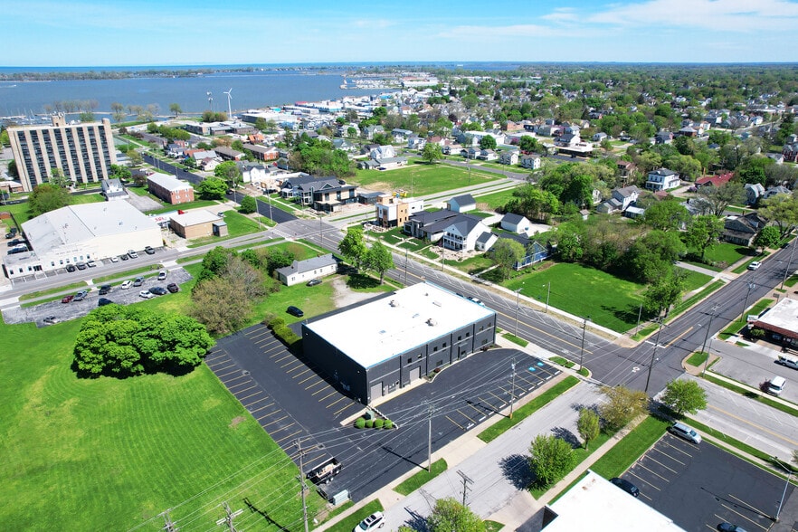 More Photos Of 419 E Market St, Sandusky Hotel For Sale