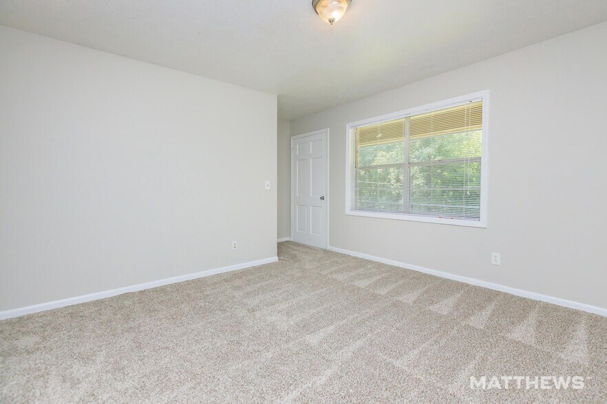 More Photos Of 2550 Wedgefield Ct, Columbus Apartments For Sale