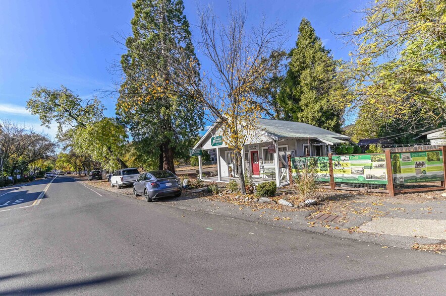 More Photos Of 206 Main St, Murphys Land For Sale