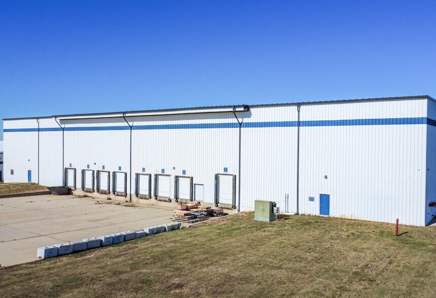 More Photos Of 100 Quality Park Dr, Beresford Manufacturing For Sale