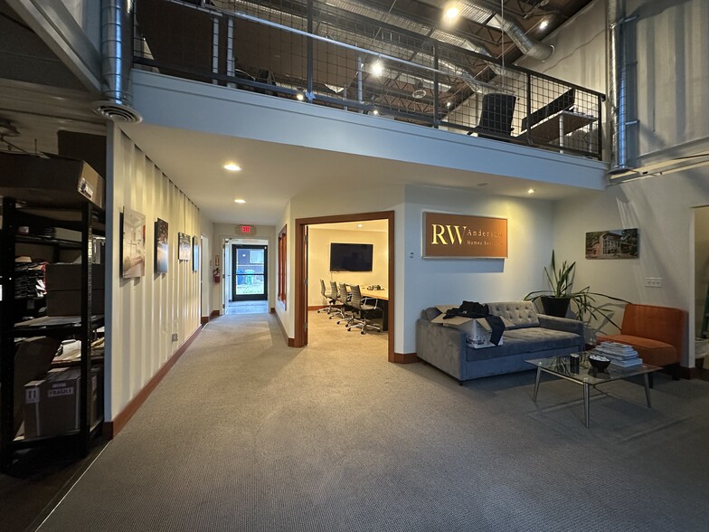 More Photos Of 612 S Lucile St, Seattle Storefront Retail Office For Lease