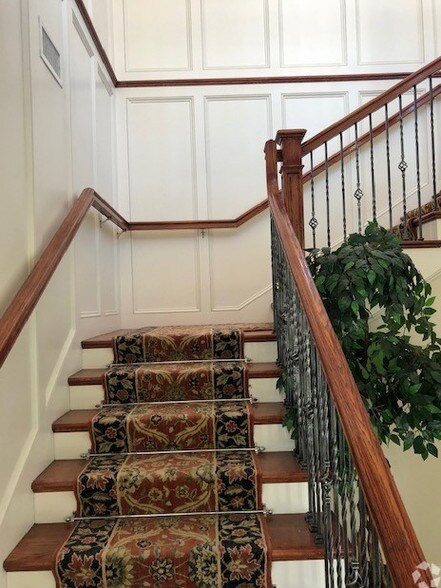 More Photos Of 502 Granite Ave, Milton Freestanding For Lease