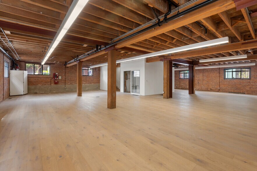 More Photos Of 555 19th St, San Francisco Loft Creative Space For Lease