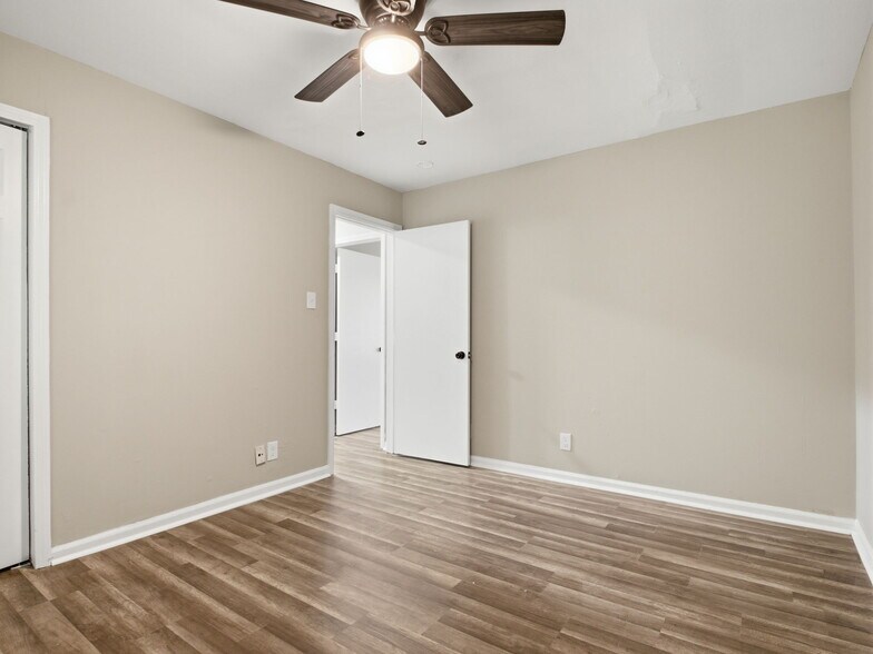 More Photos Of 306 N Jackson St, Salisbury Apartments For Sale