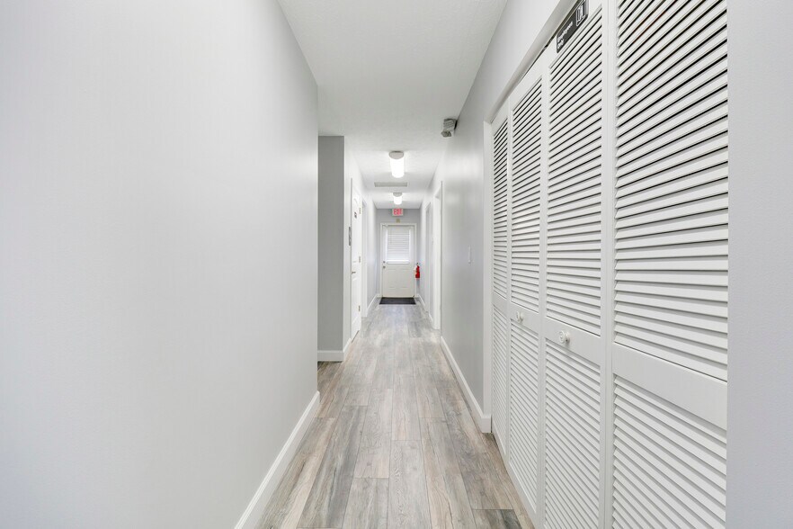 More Photos Of 1791 SE Port St Lucie Blvd, Port Saint Lucie Medical For Sale