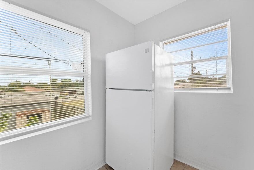 More Photos Of 526 NW 12th Ave, Boynton Beach Apartments For Sale