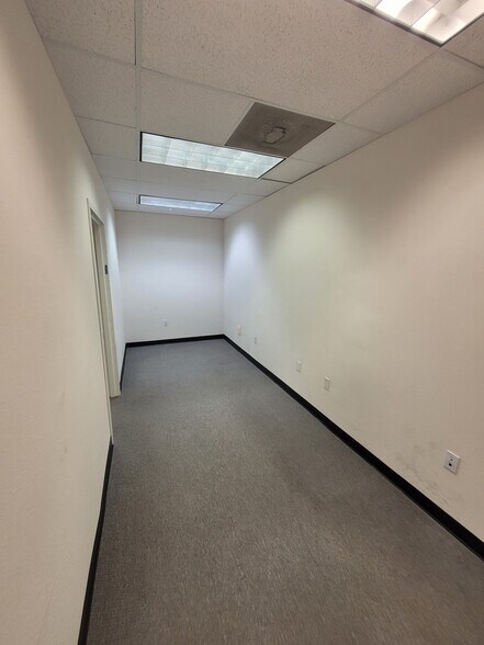 More Photos Of 2810 St Isabel St, Tampa Medical For Lease
