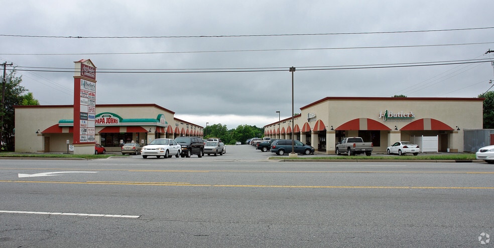More Photos Of 11651-A-H N Main St, Archdale Unknown For Lease