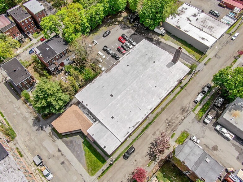 More Photos Of 24 Johnes St, Newburgh Light Manufacturing For Lease