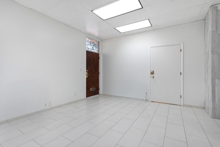 More Photos Of 2330 S Main St, Salt Lake City Office For Lease