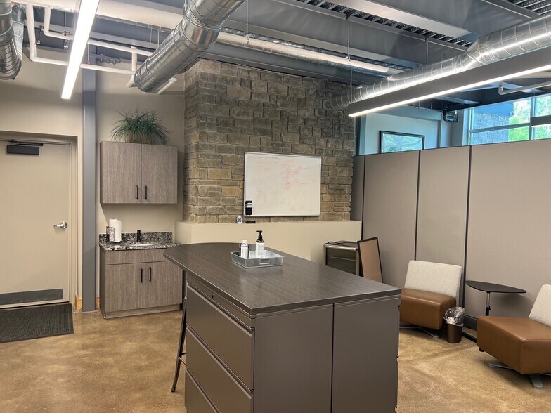 More Photos Of 8066 E Fulton St, Ada Office For Lease