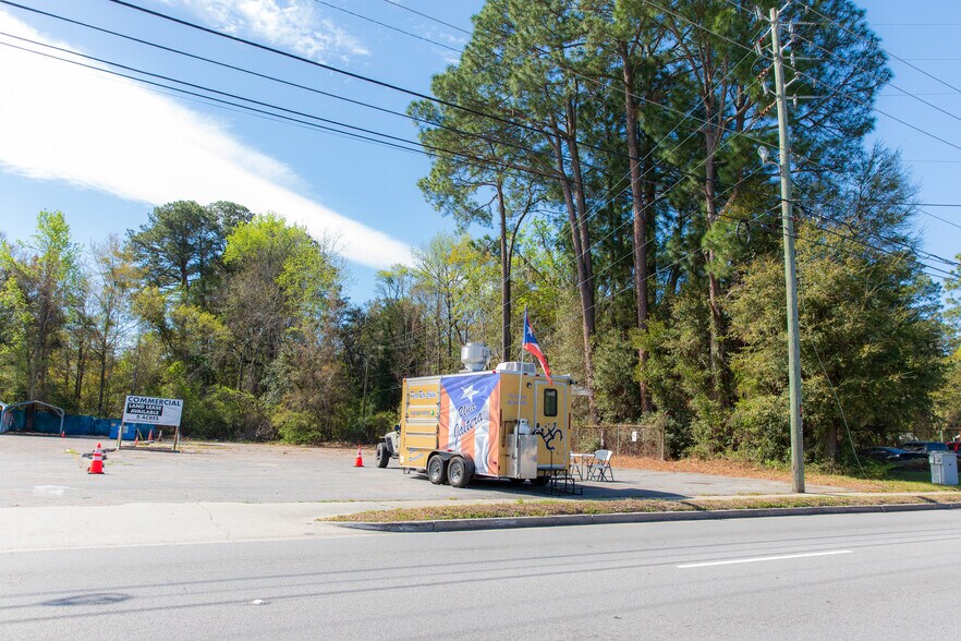 More Photos Of 12 Neil Rd, Beaufort Flex For Sale