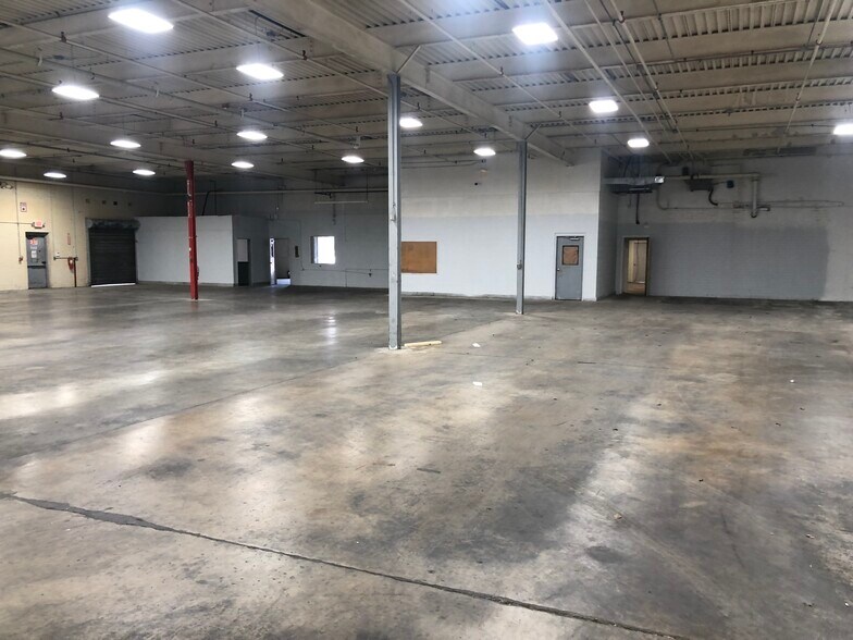 More Photos Of 2377 US Highway 52 S, Wadesboro Manufacturing For Lease