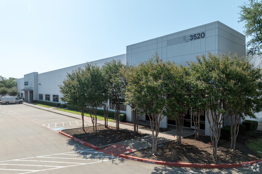 More Photos Of 3520 W Miller Rd, Garland Distribution For Lease