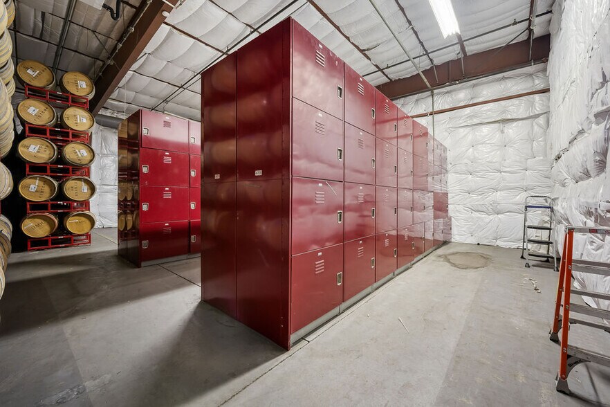 More Photos Of 1625 Commerce Way, Paso Robles Manufacturing For Lease
