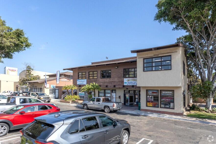 Primary Photo Of 4630 Border Village Rd, San Ysidro Office For Lease