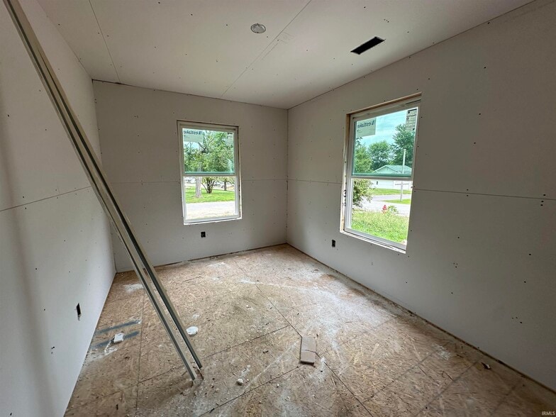 More Photos Of 124, 126, 128 Lincoln St, Oakland City Apartments For Sale
