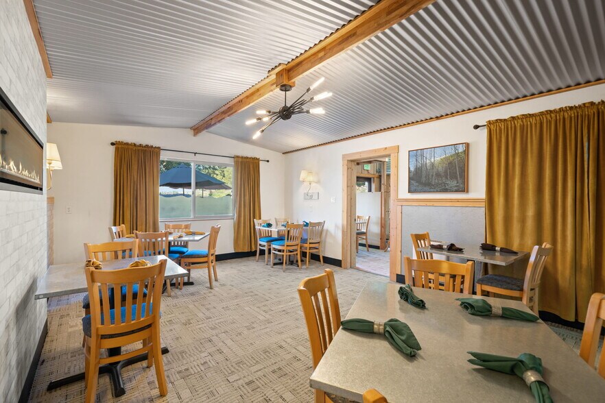 More Photos Of 101 Provence View Ln, Sequim Restaurant For Sale