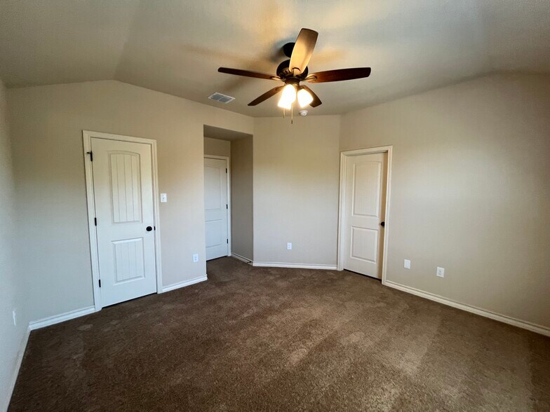 More Photos Of 13903 Annas Way, San Antonio Apartments For Sale