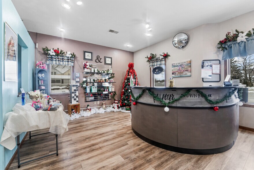 More Photos Of 155 W Menasha Ave, Whitelaw Freestanding For Sale