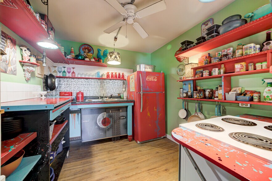 More Photos Of 117 W Harrison Ave, Guthrie Storefront Retail Residential For Sale