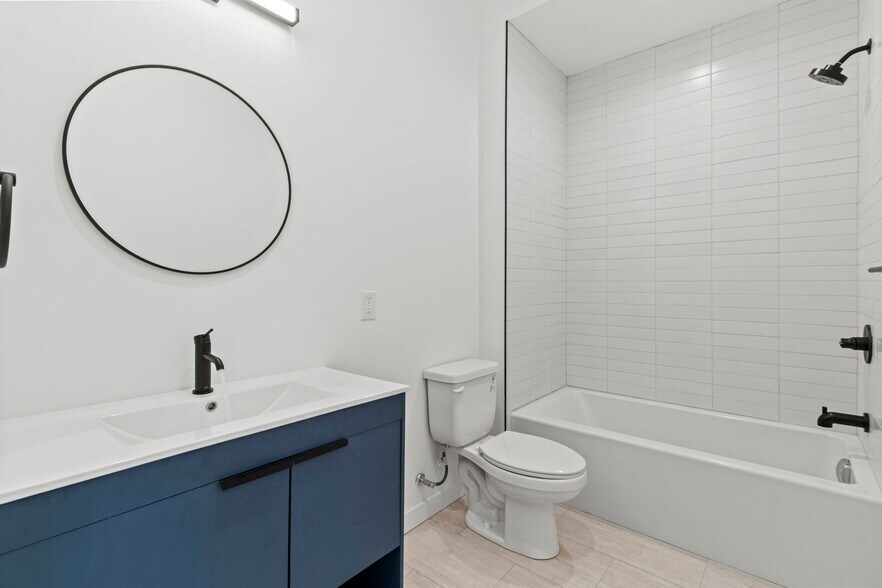 More Photos Of 724-726 S 4th St, Philadelphia General Retail For Sale