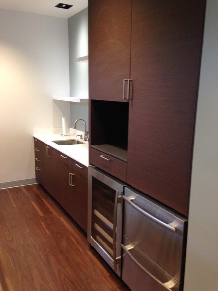 More Photos Of 3150 C St, Anchorage Office For Lease