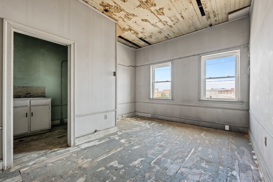 More Photos Of 101-105 S Scales St, Reidsville Storefront Retail Office For Sale